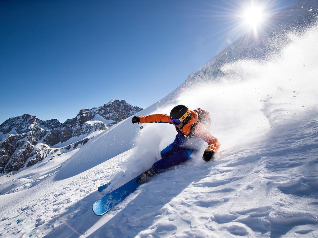 Conrad's Mountain Hotel 3*